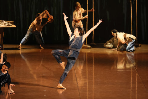 20211107_KAGUYAHIME Act1_Yasuomi Akimoto_249A2763_photo_Kiyonori Hasegawa.jpg