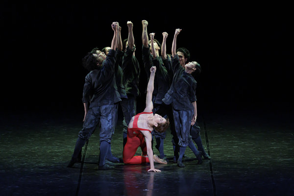 22-0723_Bejart Gala_L'Oiseau de Feu_Shoma Ikemoto_0073_photo_Koujiro_Yoshikawa.jpg