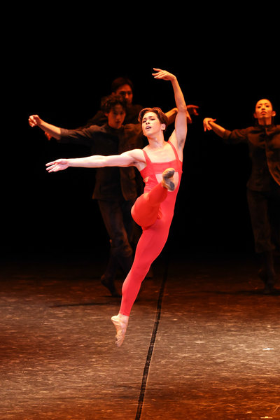22-0722_BejartGala_L'Oiseau de Feu_Shoma Ikemoto_8585_photo_Kiyonori_Hasegawa.JPG