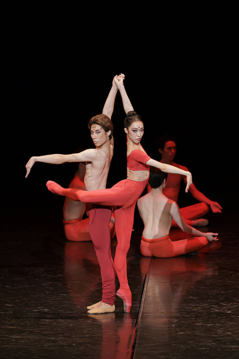 22-0723_Bejart Gala_BhaktiⅢ_Akimi Denda_Arata Miyagawa(1).jpg