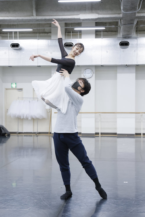 23-0404_Giselle_rehearsal_Eriko Nakajima_Dan Tsukamoto_0218_photo_Koujiro Yoshikawa.jpg