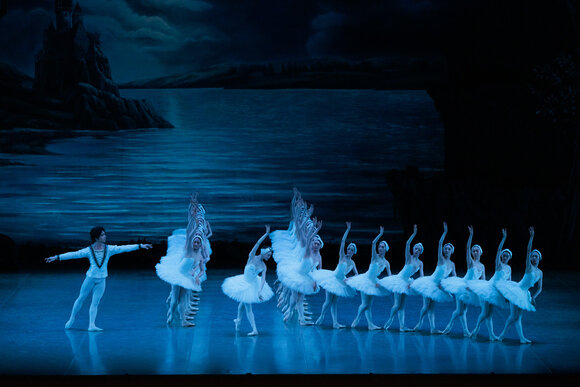 24-0429_swan lake act2_Yumie Sakaki_Dan Tsukamoto_62007_photo-Shoko Matsuhashi.jpg